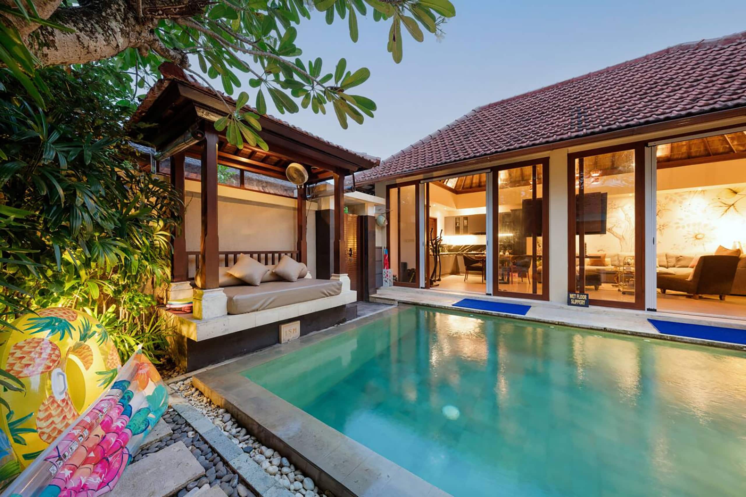 Ultra Deluxe Spa Villa, 5 min Beach, Seminyak — photo 1